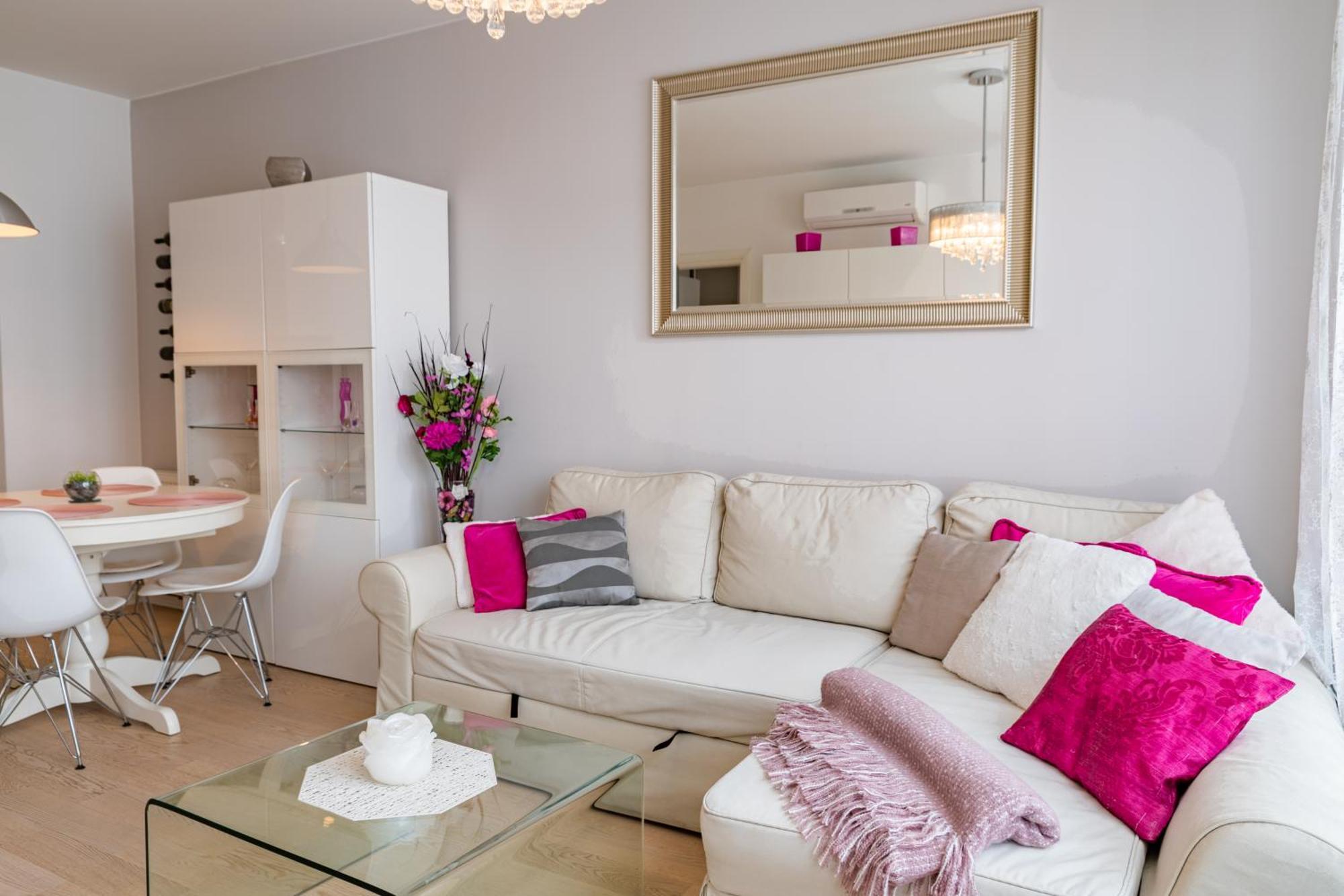 Apartment Flexible Selfcheckins 23 - - Garage - Electric Vehicle Ccharger - Loggia - New - Luxury Zagreb