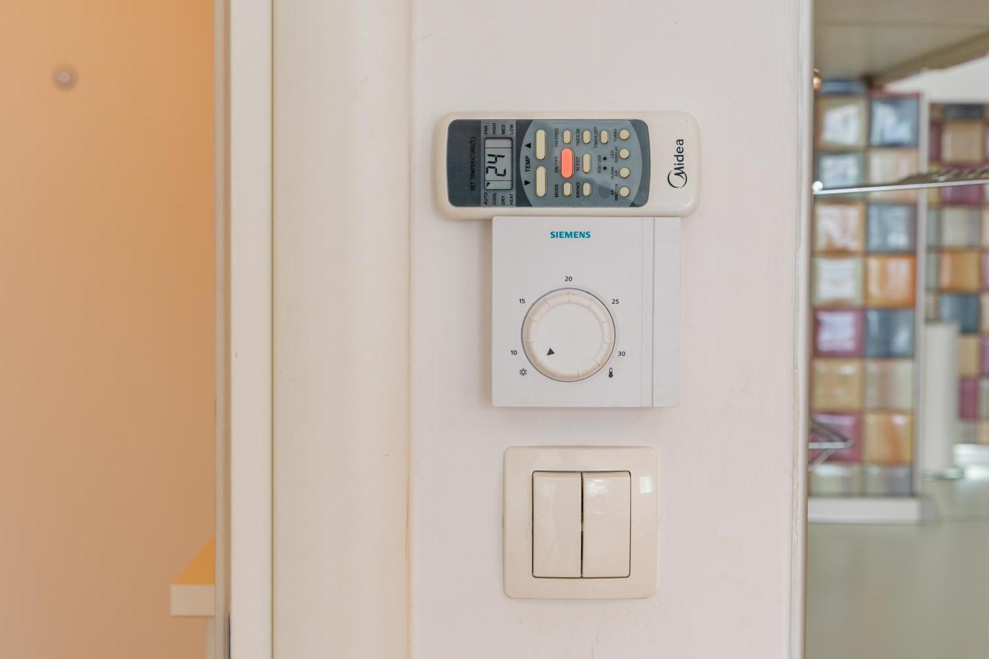 Flexible Selfcheckins 23 - - Garage - Electric Vehicle Ccharger - Loggia - New - Luxury * Zagreb
