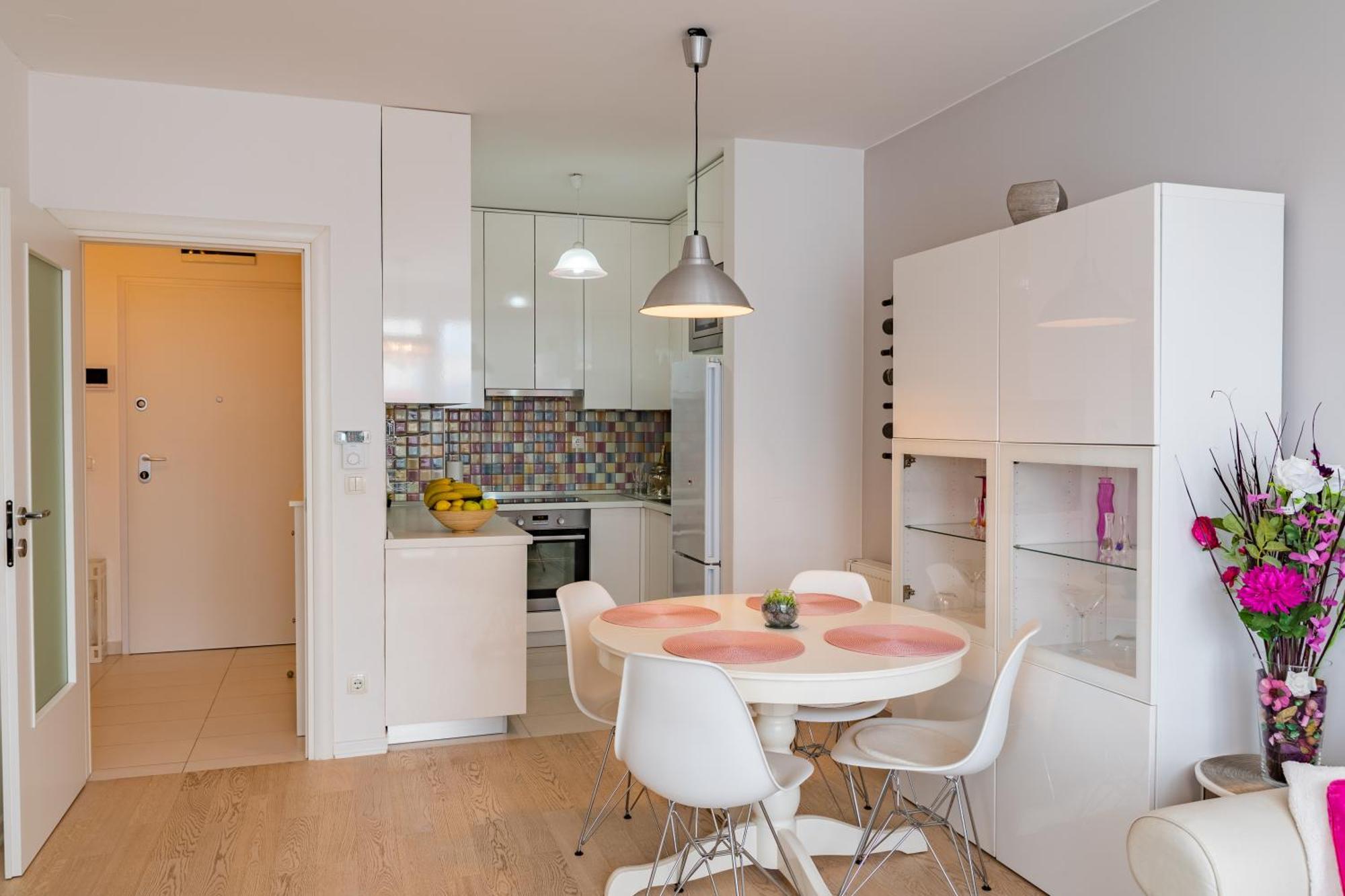 Flexible Selfcheckins 23 - - Garage - Electric Vehicle Ccharger - Loggia - New - Luxury Apartment *