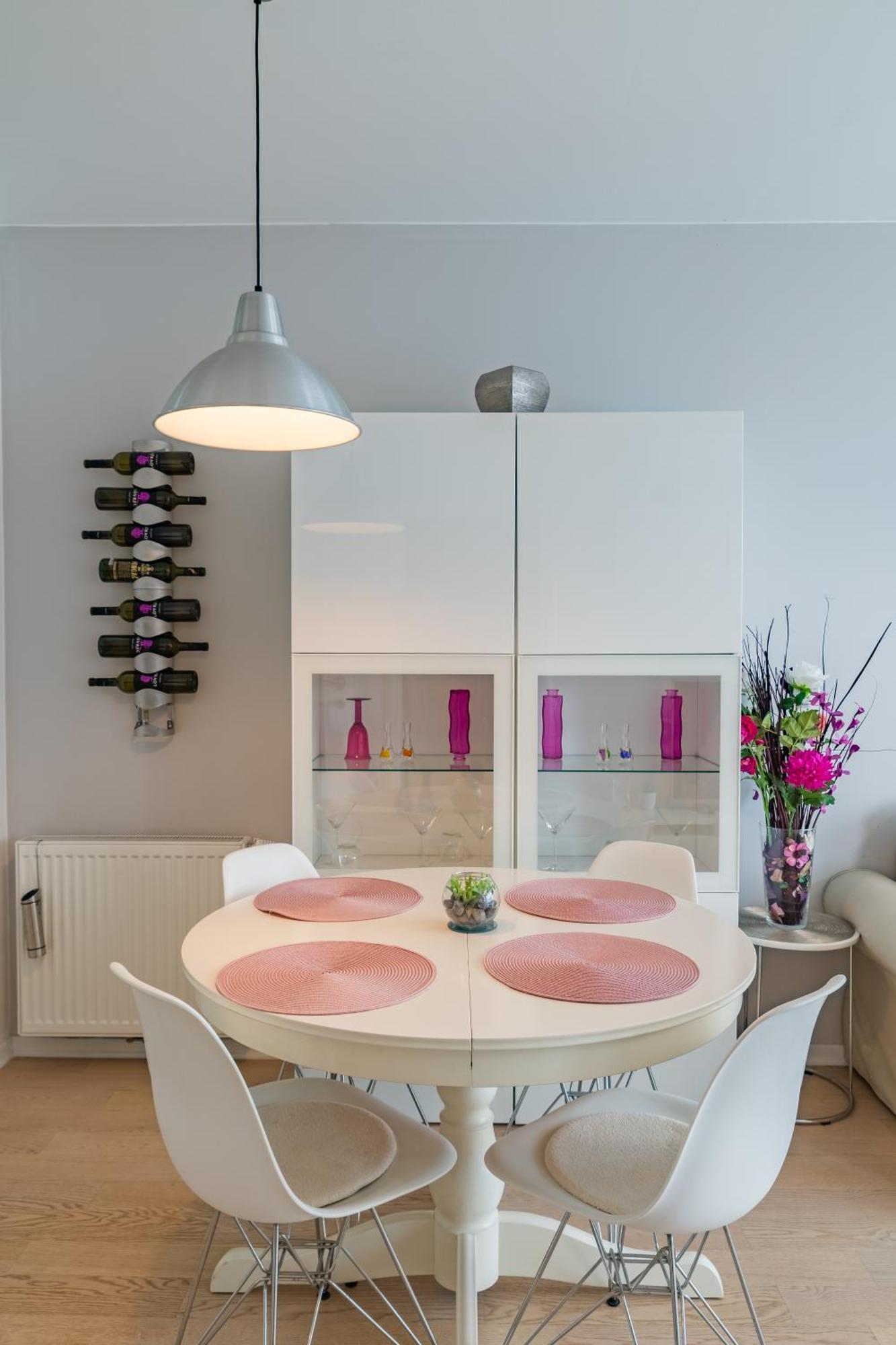 Flexible Selfcheckins 23 - - Garage - Electric Vehicle Ccharger - Loggia - New - Luxury Apartment *
