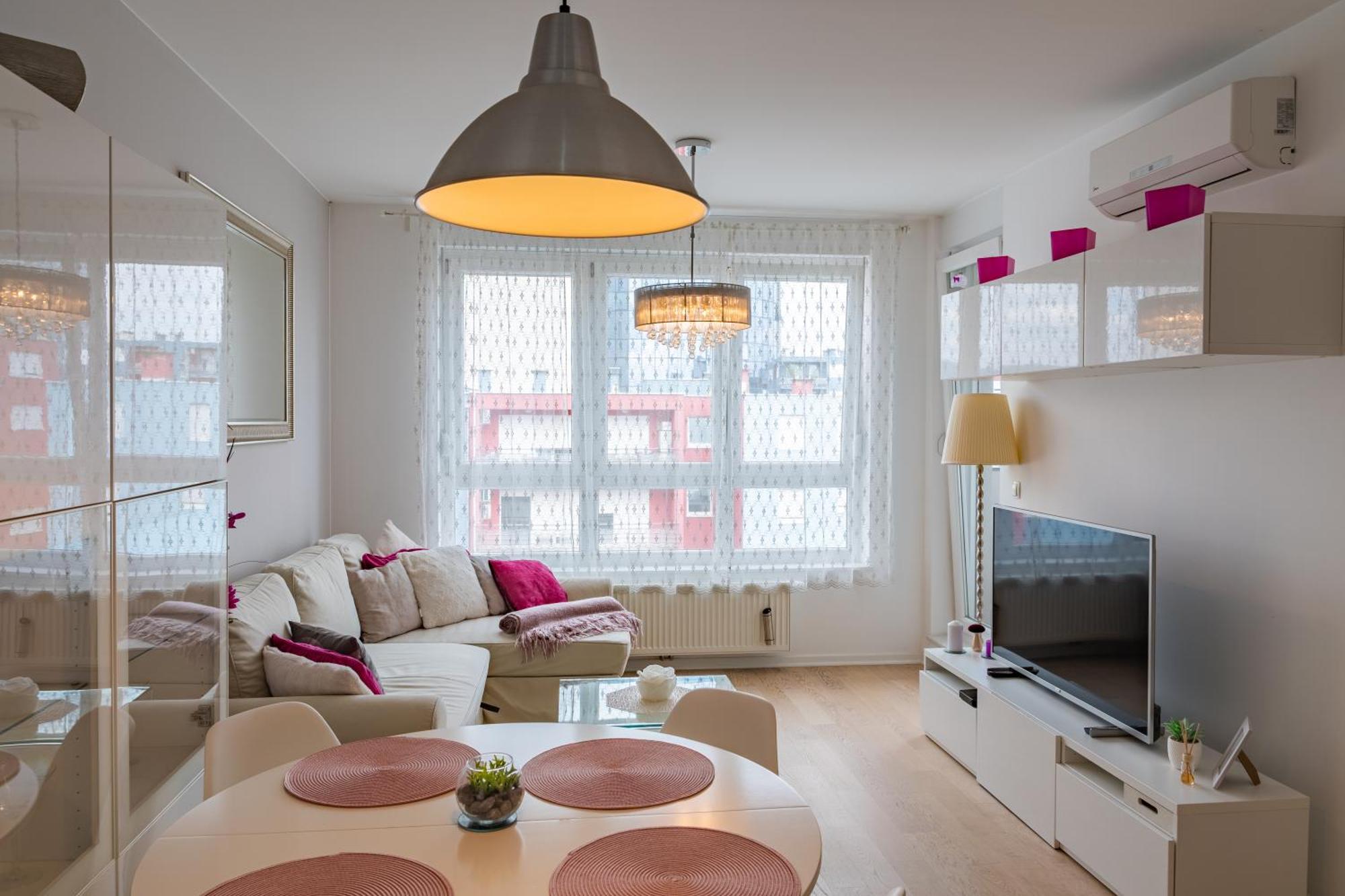 Apartment Flexible Selfcheckins 23 - - Garage - Electric Vehicle Ccharger - Loggia - New - Luxury Zagreb